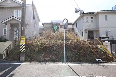 外観:建築条件無し!現況更地!土地面積約64坪!お好きな建築会社、ハウスメーカーで施工可能です!広々とした土地で、夢のマイホームを♪ 外観:建築条件無し!現況更地!土地面積約64坪!お好きな建築会社、ハウスメーカーで施工可能です!広々とした土地で、夢のマイホームを♪