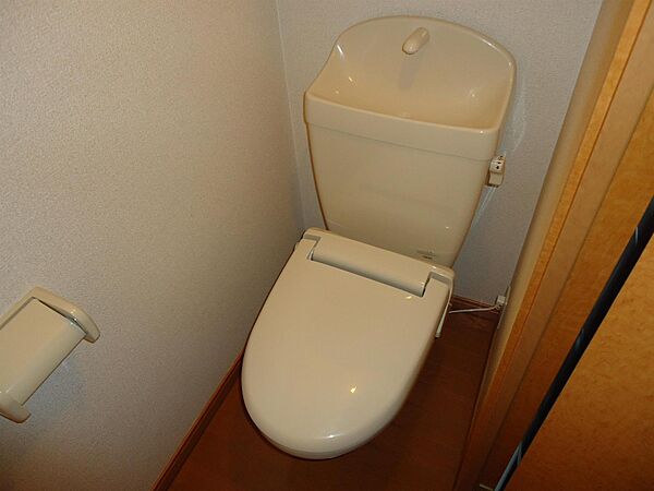 画像6:暖房便座付きトイレ※同タイプ