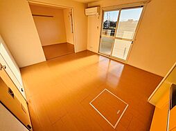 K・ファミリア 111 1階2LDKのリビング/ダイニング