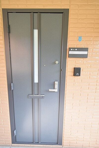 画像10:玄関ドア
