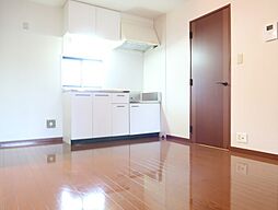 サンパティーク西綾瀬 104 1階2DKのリビング/ダイニング