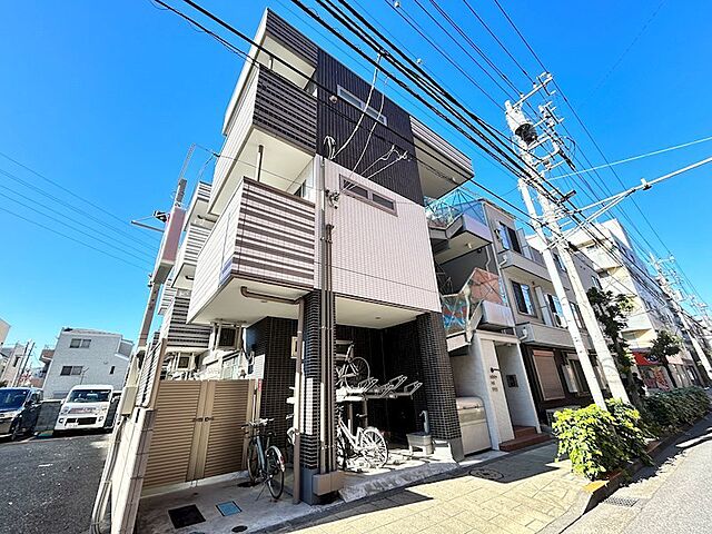2 / 10