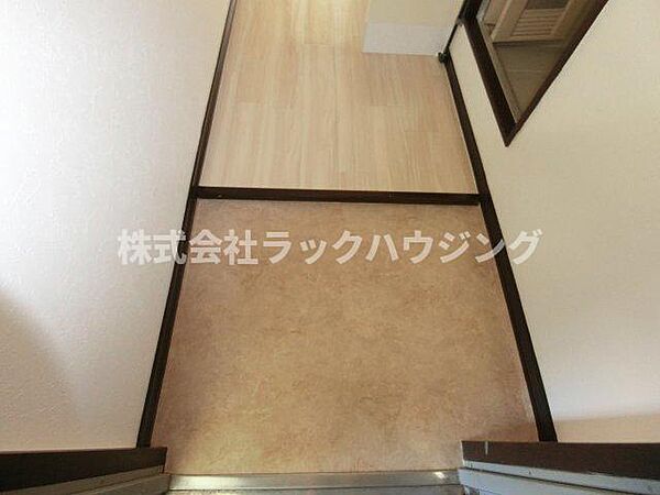 玄関：【お部屋さがしはラックハウジングにお問合せ下さいませ♪】