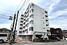 外観：生活利便施設が徒歩圏内に揃う住環境です