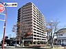 外観：139戸の大規模マンション。利便性と開放感を兼ね備えた快適生活