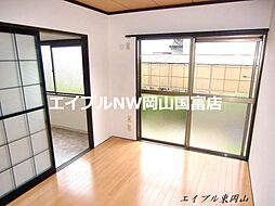 JR山陽本線 高島駅 徒歩10分の賃貸アパート 1階2DKのリビング/ダイニング