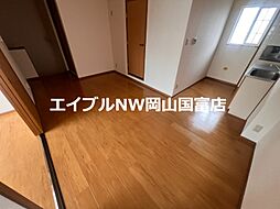 JR山陽本線 高島駅 徒歩19分の賃貸アパート 2階3LDKのリビング/ダイニング