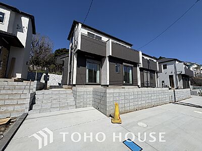 外観：忙しく過ぎゆく日常を置き去るほど、ゆったりした時間が流れる住環境です。