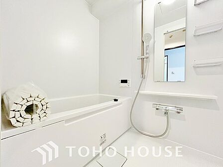 心地よいバスタイムを演出する浴室はゆとりあるサイズを採用。