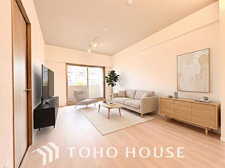 家族皆が集まる場所だからこそ、一番明るく使い勝手のいい空間に仕上げております。CGによるイメージ写真です。