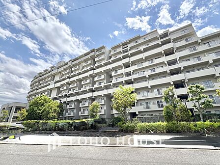 敷地内駐車場:(空き状況、料金等についてはお気軽にお問合せください。)
