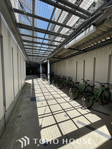 駐輪場（空き状況、料金等についてはお気軽にお問合せください。）自転車があれば、駅への移動や買い出しがスムーズ。敷地内に停められるため、毎日の通勤や通学やお出かけ、休日のサイクリングも快適に楽しめます。