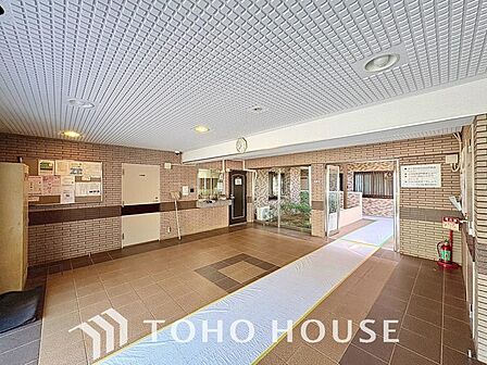 居住者だけが利用できる専用のエントランスです。ゆったりとした憩いと、癒しを届ける特別な空間です。ここに住むからこその贅沢な優越感と、他にはない日々の特別感に浸りながら、心豊かな毎日をお過ごしください。