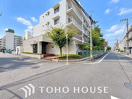 ここから始まる日常はご家族の大切な時間。だからこそ、ただ住むだけでなく、少しでも豊かで快適に、気持ち良く暮らしてほしい。そんな願いを込めて、皆様の住まい購入をどこよりも丁寧に全力でサポートいたします。