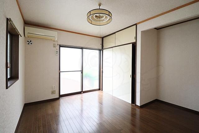 寝室