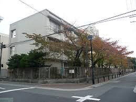 画像6:大阪市立本庄中学校 徒歩8分。 630m