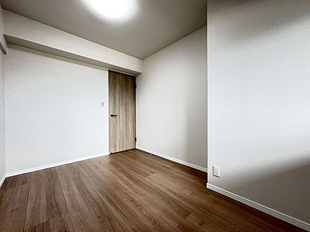 個室が4部屋あるので家族のプライベート空間も確保できます♪
