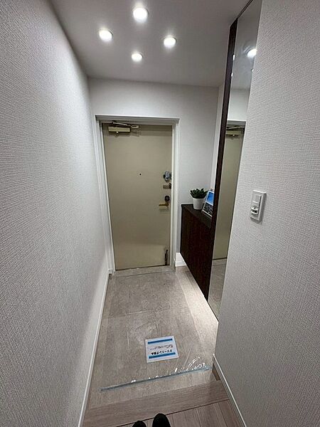 玄関を拡大表示