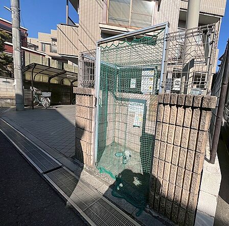 ゴミ置き場