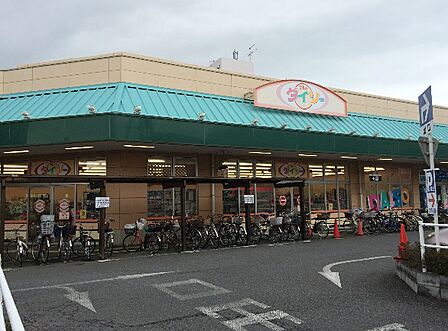DAISO いなげや北本駅前店（1972m）