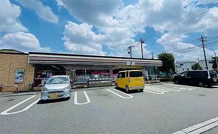 セブンイレブン 川口戸塚4丁目店(2980m)