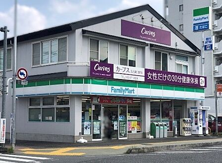 ファミリーマート 土呂駅前店（1337m）