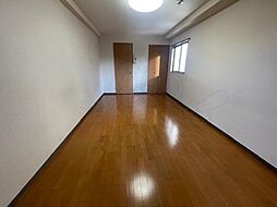 アイビー・レジデンス2 3階1Kのリビング/ダイニング