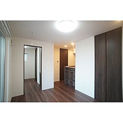 ＺＥＳＴ成田町 103 1階1LDKのリビング/ダイニング