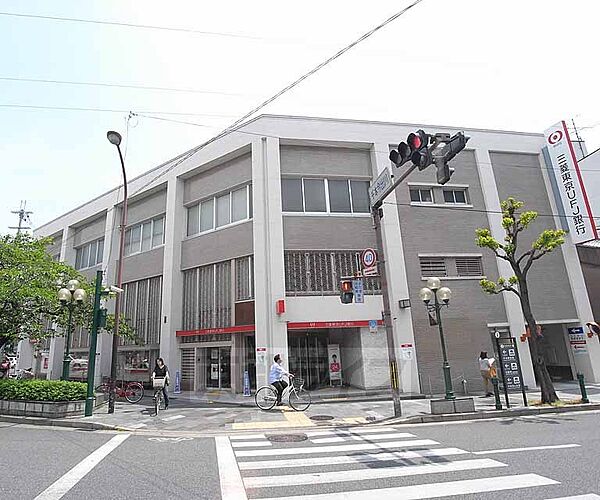 画像30:東京三菱ＵＦＪ銀行 西陣支店まで60m 千本今出川に大きく構え、ＡＴＭのあり便利です。
