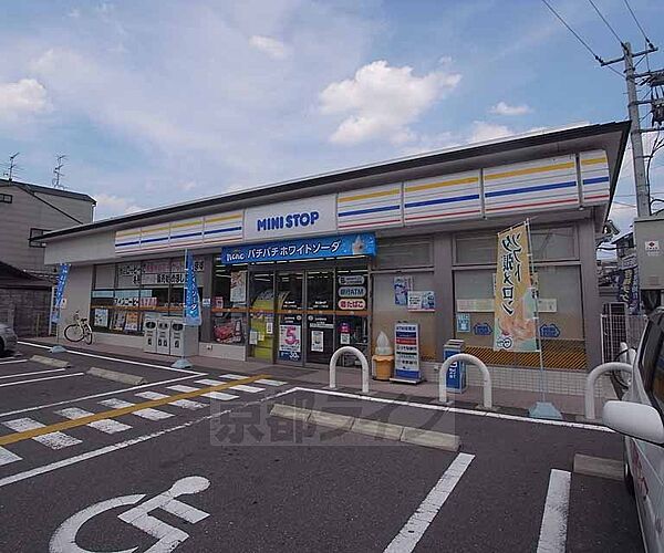 画像27:ミニストップ太秦一ノ井町店まで690m 広隆寺すぐ近くにございます。駐車場完備。