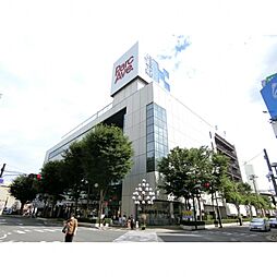 カワトクデパート徒歩5分(ショッピングセンター)まで400m