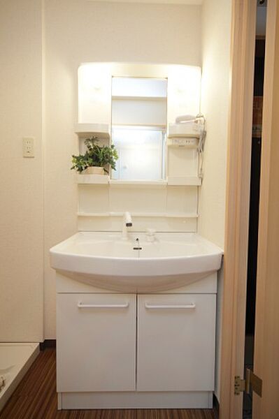 apartment 岩手県盛岡市中央通３丁目5-1
中央通の賃貸情報を見る
物件地図