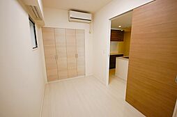 ≪洋室　5帖≫　※リフォーム前の室内写真です