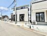 外観：堂々完成！たっぷりの陽光と開放感に包まれる明るい住まい。 