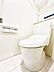 トイレ：トイレは温水洗浄機能付き
