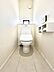 トイレ：トイレは1階と2階それぞれに配置されていてとても便利です。 