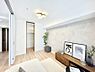 室内：スッキリとした快適空間に！WIC付きのお部屋でゆったり寛げます。