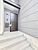玄関：大切な家族、来客を出迎える玄関。