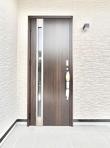 玄関を拡大表示