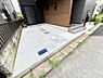 駐車場：生活に欠かせない駐車スペース。