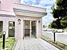 エントランス：住居者や来訪者を気持ちよくお出迎え。落ち着いた雰囲気のエントランス