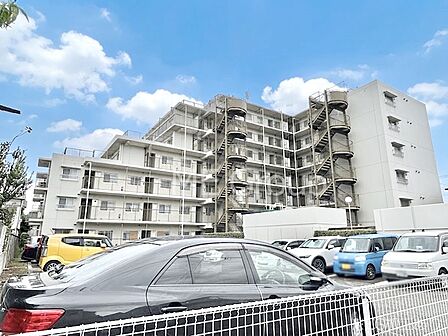 溢れる陽光でご家族の笑顔も輝く