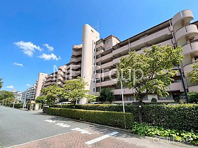 外観：溢れる陽光でご家族の笑顔も輝く