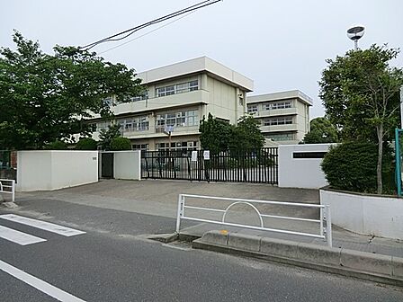 小学校 850m 越谷市立大間野小学校