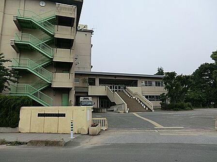 中学校 1950m 越谷市立武蔵野中学校