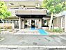 エントランス：落ち着いた雰囲気のエントランス