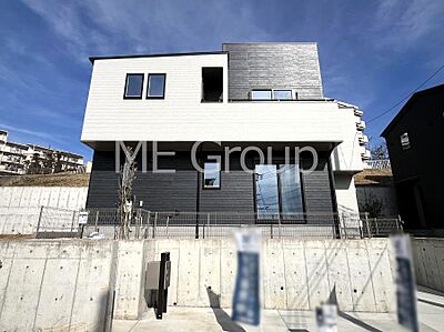 外観:暮らしやすさと居心地の良さにこだわったシンプルで飽きのこないデザイン ! 外観:暮らしやすさと居心地の良さにこだわったシンプルで飽きのこないデザイン !