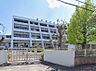 周辺：中学校 810m 足立区立六月中学校