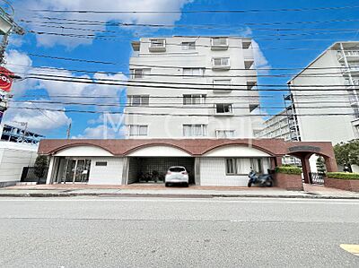 外観：溢れる陽光でご家族の笑顔も輝く     