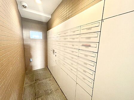 宅配BOX完備で不在の時もお荷物を受け取れます